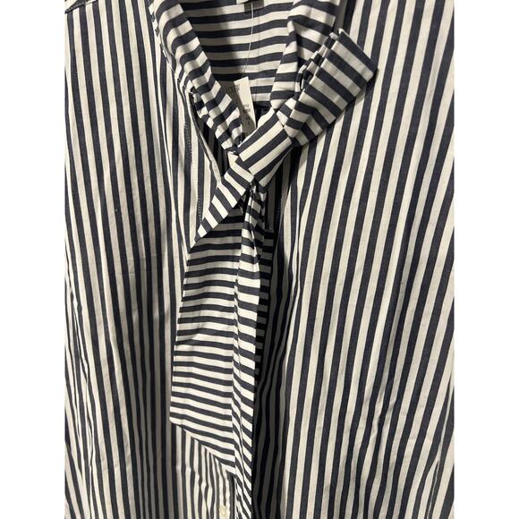 NEW J.Crew White and Blue Feminine Button Down, Size Small, KB370 - Picture 3 of 5